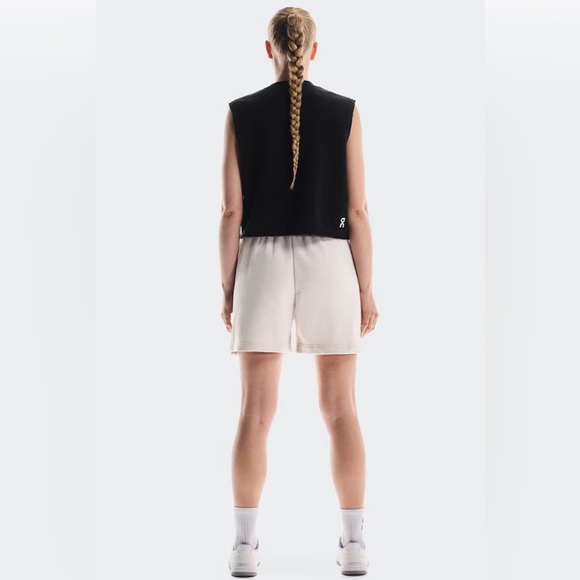 NWT On Club Shorts Silver Size XS - Picture 2 of 12